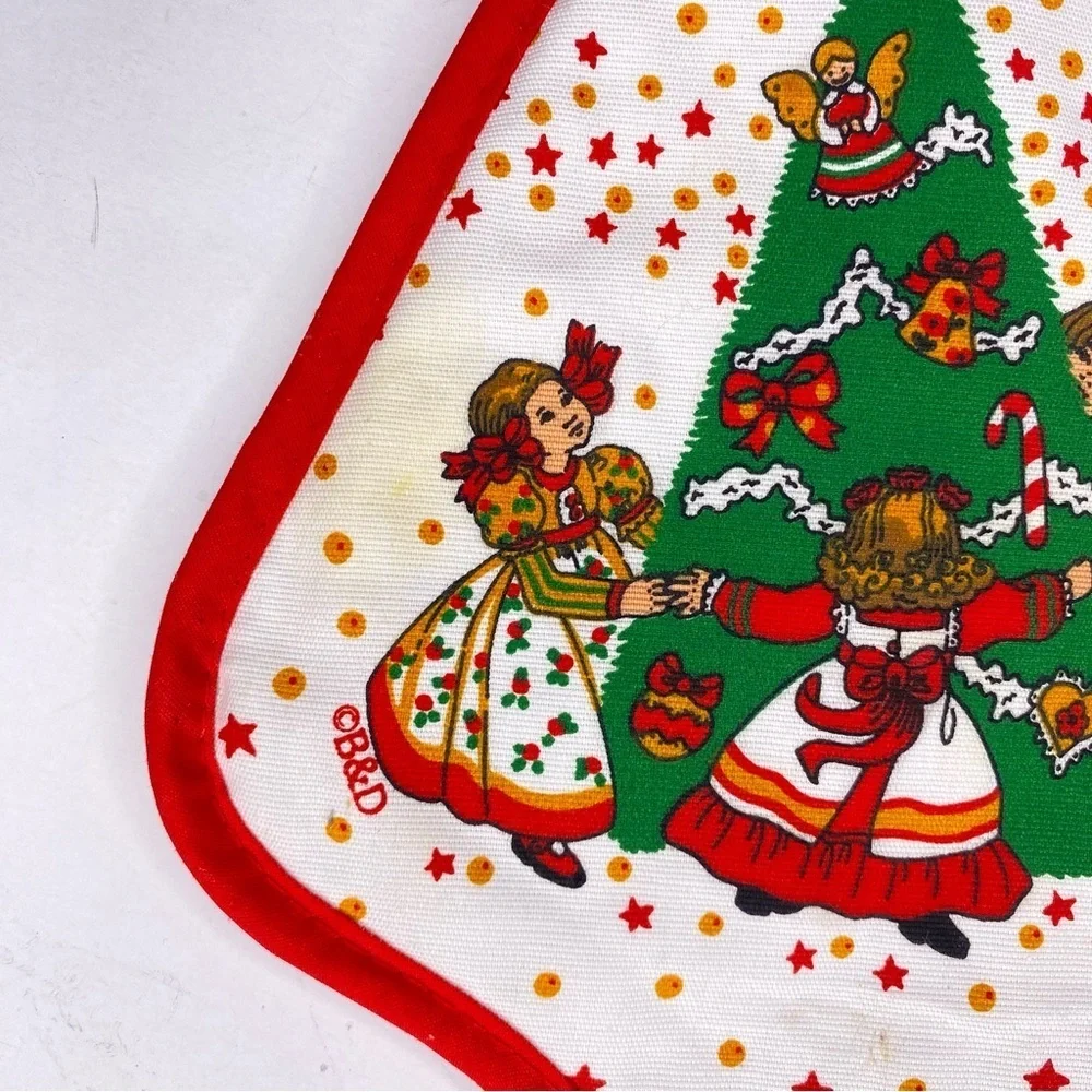Vintage B&D Kitchen Christmas Children Dancing Around Tree Hot Pad Pot Holder